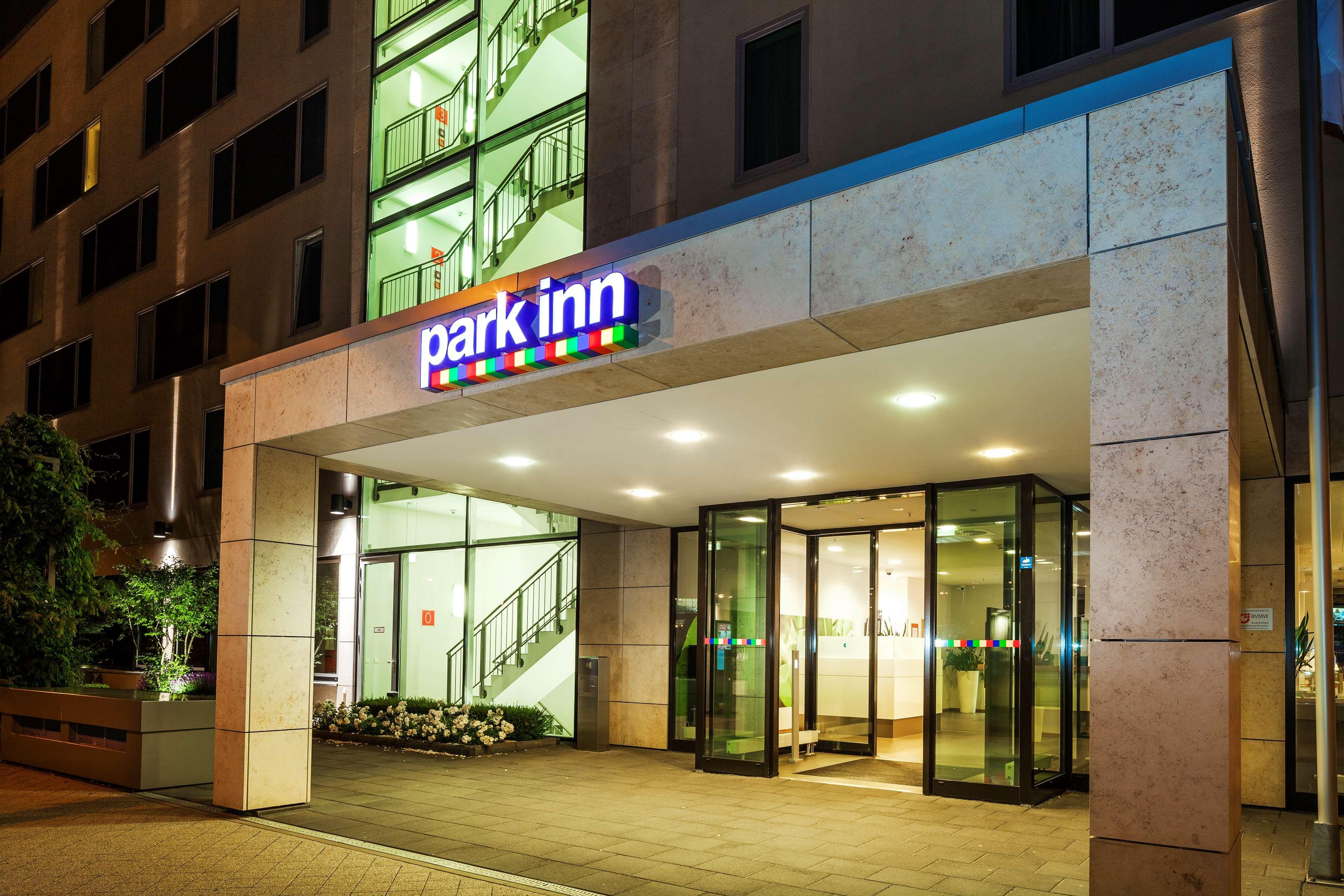 Park Inn By Radisson Frankfurt Airport Francfort-sur-le-Main Extérieur photo