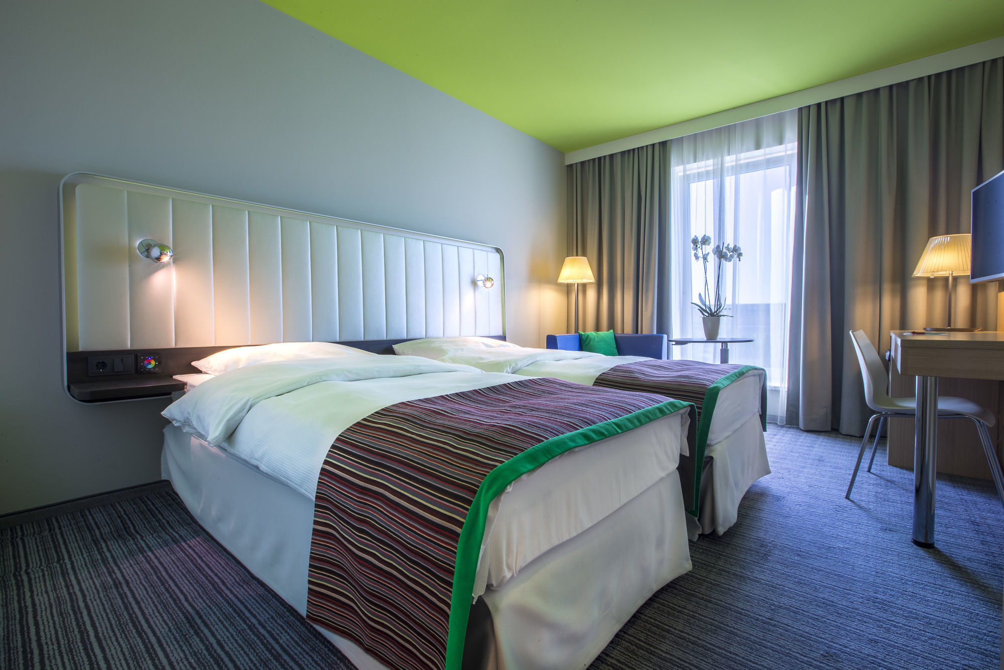 Park Inn By Radisson Frankfurt Airport Francfort-sur-le-Main Extérieur photo